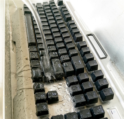 炫光X740防水防尘机械键盘,助力网咖转型